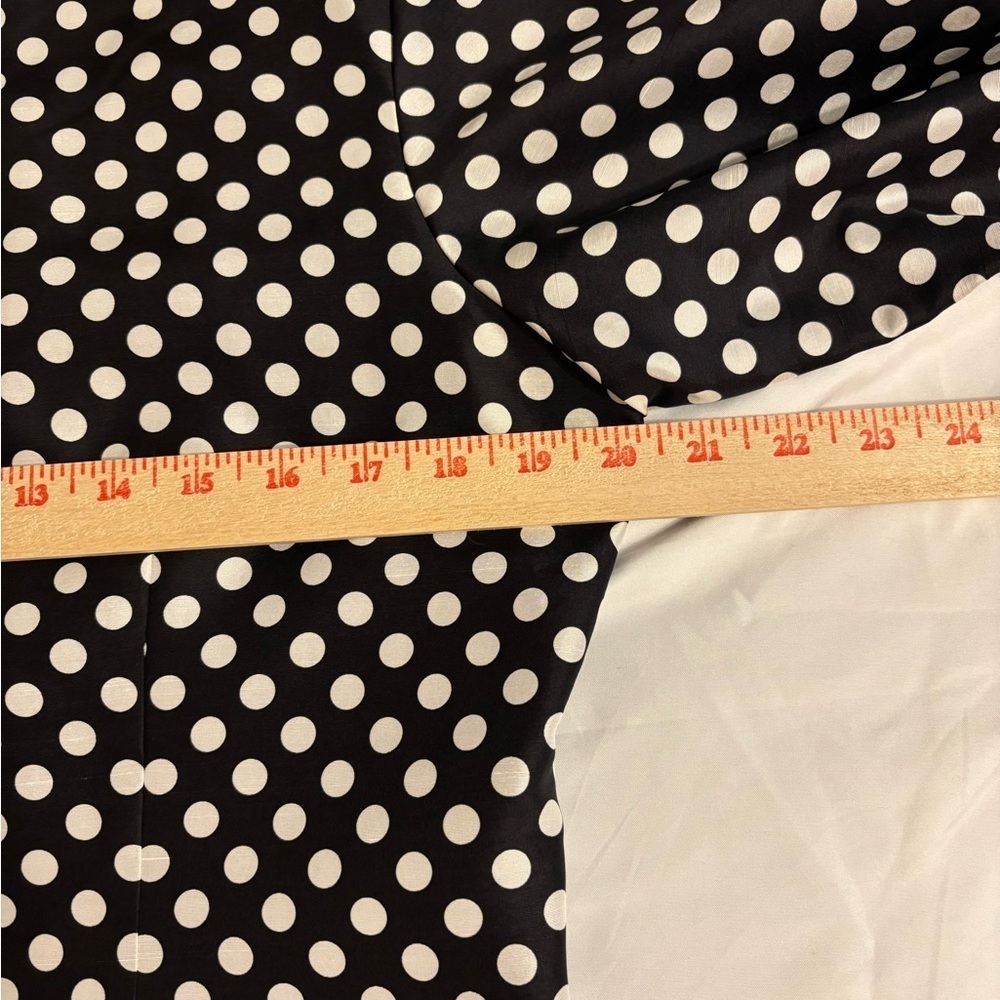 ✨ Carole Little 100% Silk Black White Polka Dot Blouse Medium - Picture 3 of 7